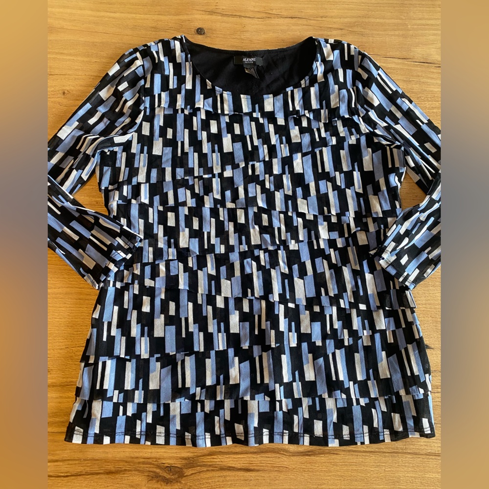 Alfani Black and White Graphic Long Sleeve‎ Tunic